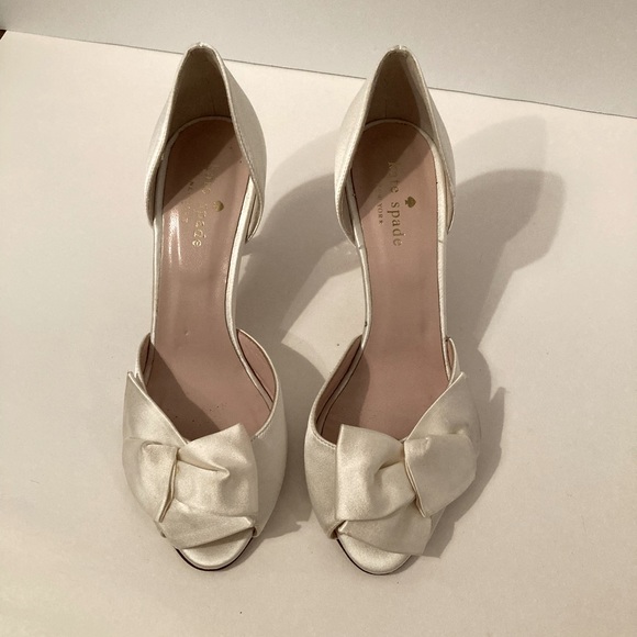 Ivory Kate Spade D'Orsay Wedding Heels with Gold Glitter - Picture 1 of 6